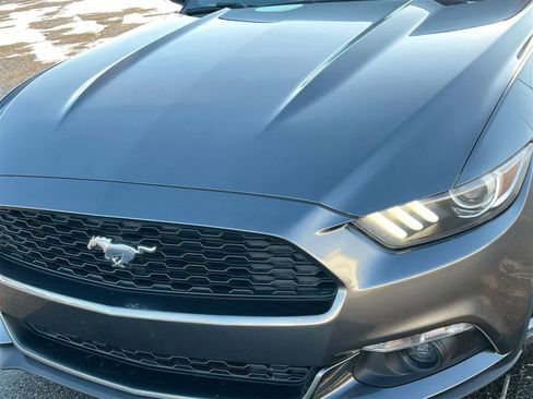Used 2017 Ford Mustang Coupe image 11