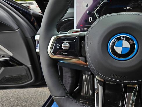 Used 2026 BMW i7 xDrive60 image 11