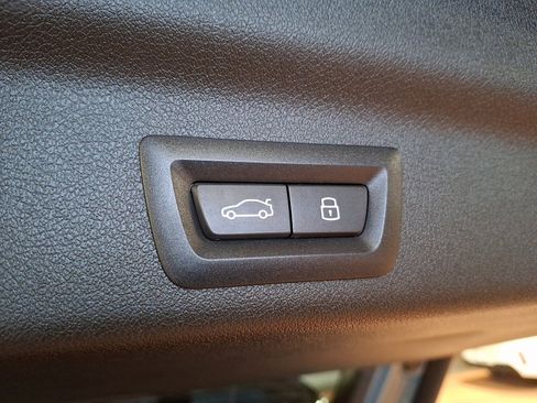 Used 2025 BMW X1 xDrive28i w/ Technology Package image 27