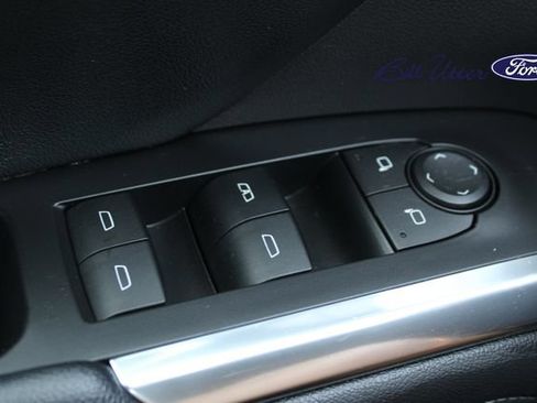 Used 2025 Chevrolet Traverse LT w/ Midnight/Sport Edition FWD image 21