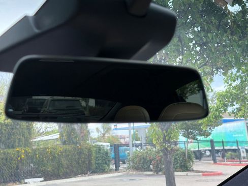 Used 2020 Tesla Model X Long Range image 25