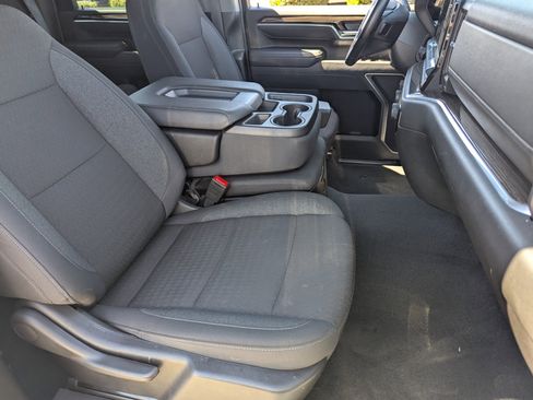 Used 2025 Chevrolet Silverado 2500 LT w/ Convenience Package AWD/4WD image 10