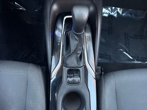Used 2021 Toyota Corolla LE image 21