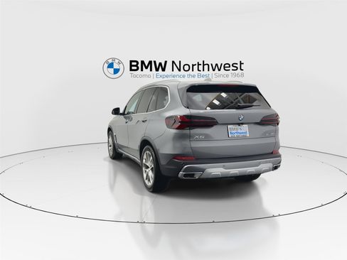 New 2026 BMW X5 xDrive40i w/ Climate Comfort Package image 13
