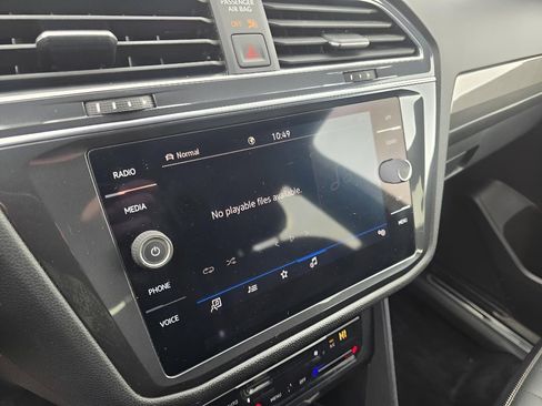 Used 2023 Volkswagen Tiguan SE R-Line image 21
