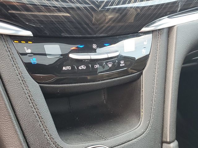 Certified 2023 Cadillac XT6 Premium Luxury w/ LPO, Floor Liner Package AWD/4WD image 23
