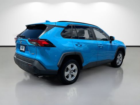 Used 2019 Toyota RAV4 XLE FWD image 5