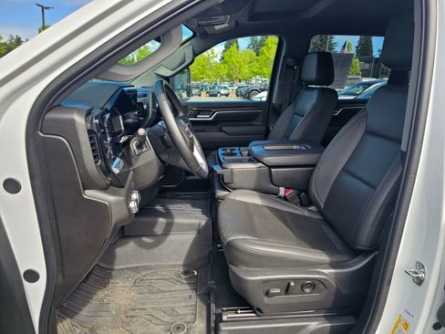 Certified 2025 GMC Sierra 3500 SLT w/ X31 Off-Road Package AWD/4WD image 19