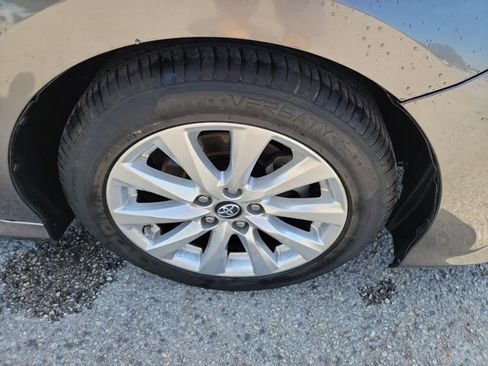 Used 2018 Toyota Camry LE FWD image 10