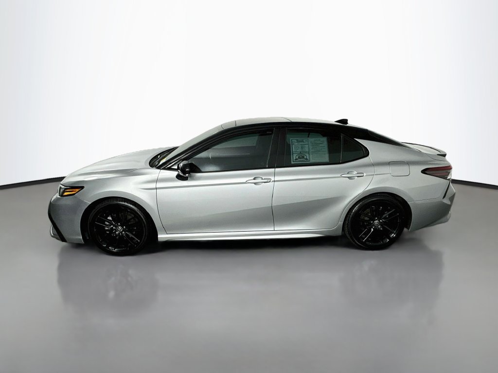 Used 2021 Toyota Camry XSE FWD image 4