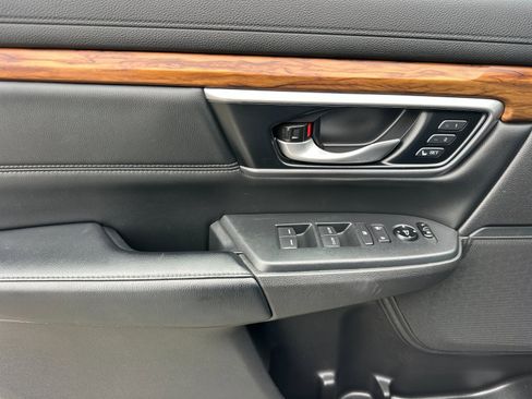 Used 2020 Honda CR-V Touring image 11