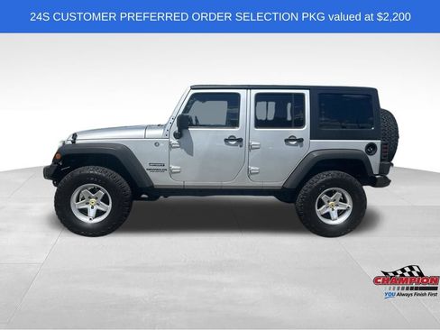 Used 2011 Jeep Wrangler Unlimited Sport AWD/4WD image 2