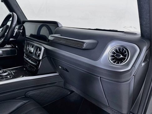 Used 2023 Mercedes-Benz G 550 image 32