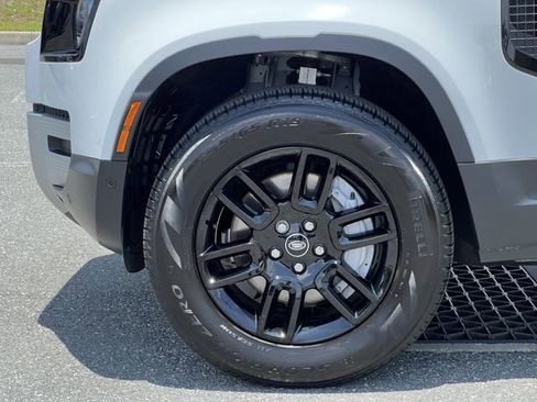 Certified 2025 Land Rover Defender 90 S AWD/4WD image 10