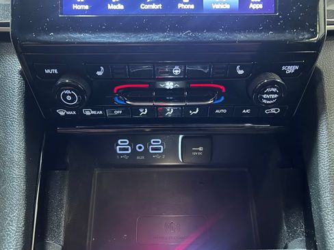 Used 2022 Jeep Grand Cherokee L Laredo AWD/4WD image 16
