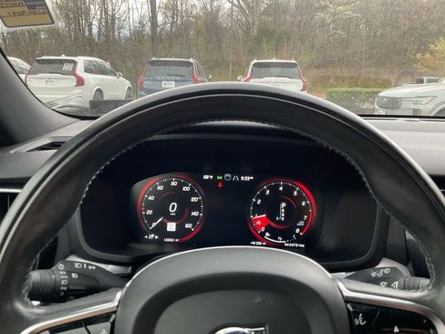 Used 2020 Volvo V60 T5 Cross Country w/ Protection Package Premier image 18