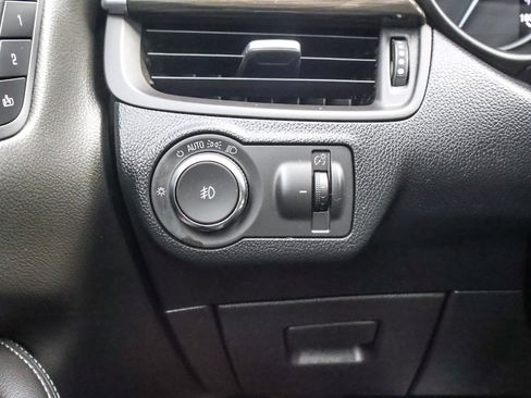 Used 2019 Buick Envision Premium w/ LPO, Interior Luxury Package image 10