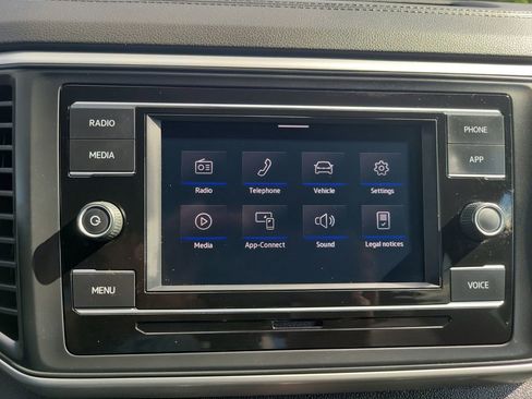 Used 2022 Volkswagen Atlas Cross Sport SE AWD/4WD image 31