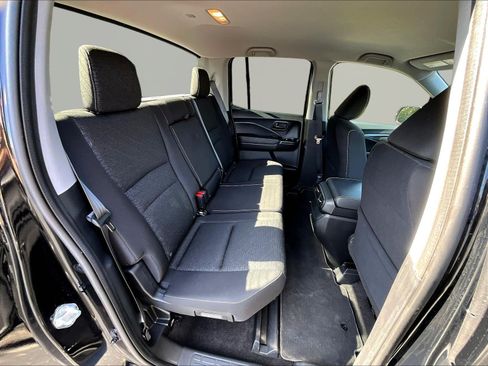 Used 2025 Honda Ridgeline Sport image 26