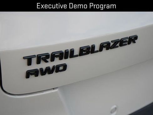 Used 2026 Chevrolet TrailBlazer RS w/ Convenience Package AWD/4WD image 14
