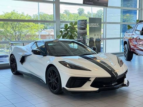 Used 2024 Chevrolet Corvette Stingray Premium Conv w/ Z51 Performance Package RWD image 1