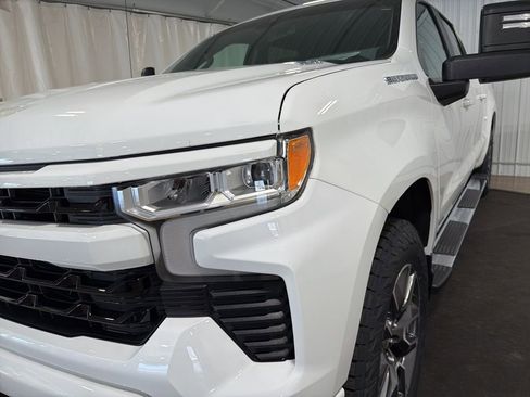 Certified 2022 Chevrolet Silverado 1500 RST w/ Max Trailering Package AWD/4WD image 15