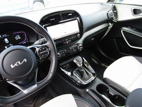 Used 2024 Kia Soul GT-Line image 23