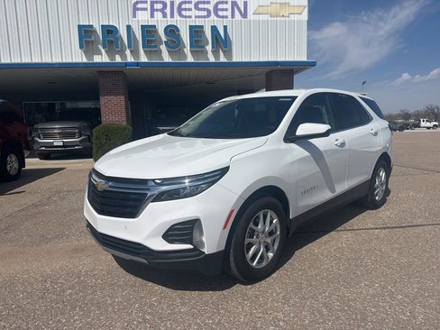 Used 2024 Chevrolet Equinox LT image 1