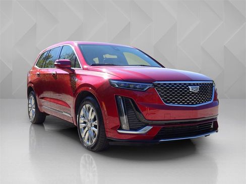 Certified 2022 Cadillac XT6 Premium Luxury w/ Technology Package image 7