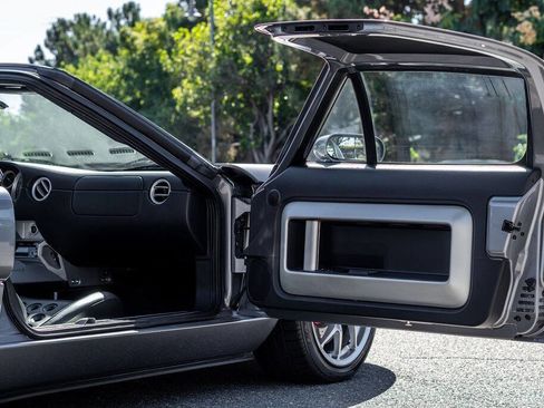 Used 2006 Ford GT image 33