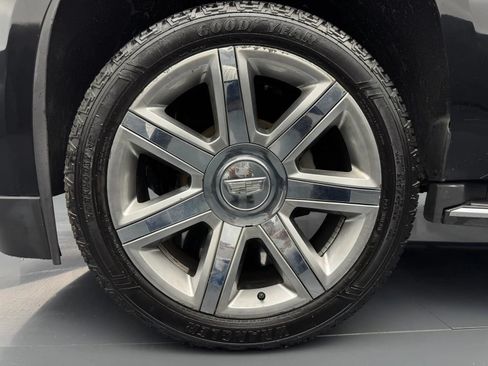 Used 2019 Cadillac Escalade Luxury AWD/4WD image 67