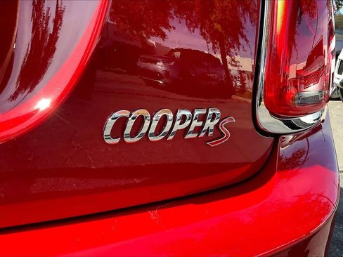 Used 2017 MINI Cooper S image 11