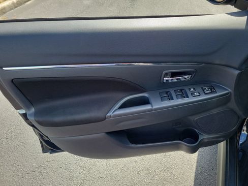 Used 2025 Mitsubishi Outlander Sport ES AWD/4WD image 12