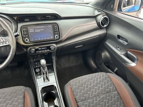 Used 2023 Nissan Kicks SR image 12