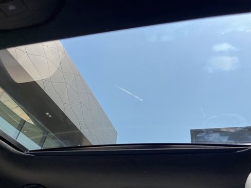 Used 2025 Genesis G70 3.3T Advanced w/ Sport Prestige Package image 28