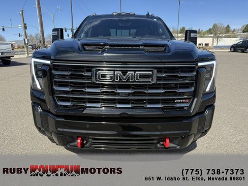 Used 2024 GMC Sierra 2500 AT4 w/ AT4 Premium Plus Package image 2