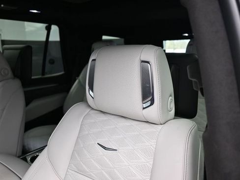 Used 2025 Cadillac Escalade V image 28