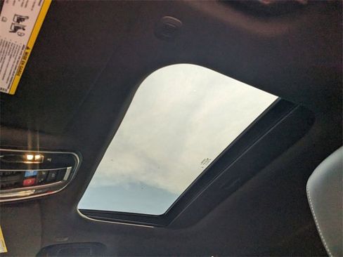 New 2025 Jeep Grand Cherokee L Altitude image 9