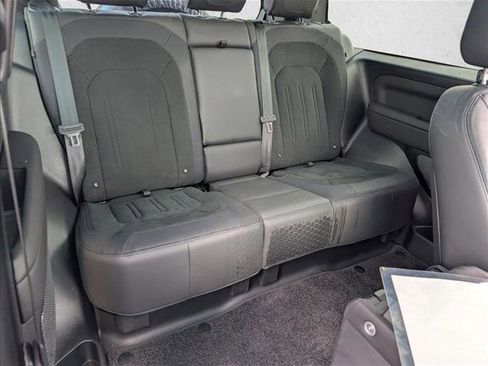 Used 2024 Land Rover Defender 90 V8 AWD/4WD image 19