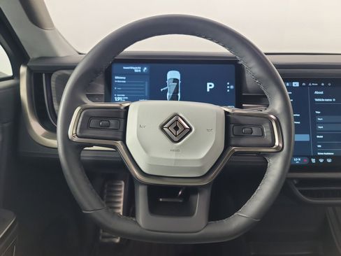 Used 2024 Rivian R1S Adventure image 28