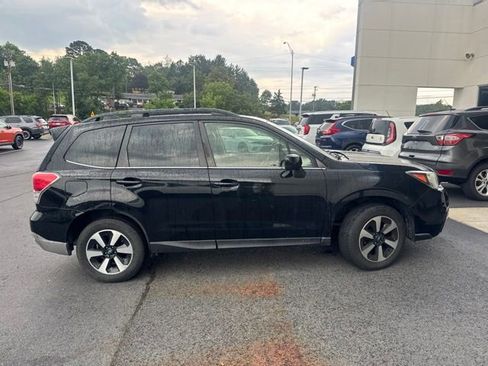 Used 2018 Subaru Forester 2.5i Limited w/ Popular Package #2 AWD/4WD image 2
