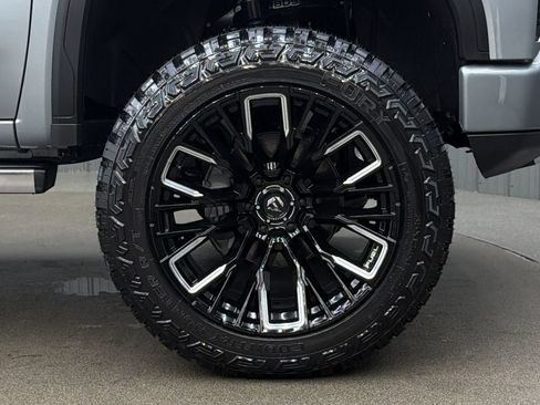 Used 2026 GMC Sierra 1500 Denali Ultimate AWD/4WD image 9