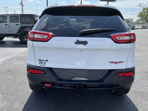 Used 2014 Jeep Cherokee Trailhawk w/ Comfort/Convenience Group AWD/4WD image 4