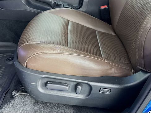 Used 2020 Toyota Tacoma Limited image 26