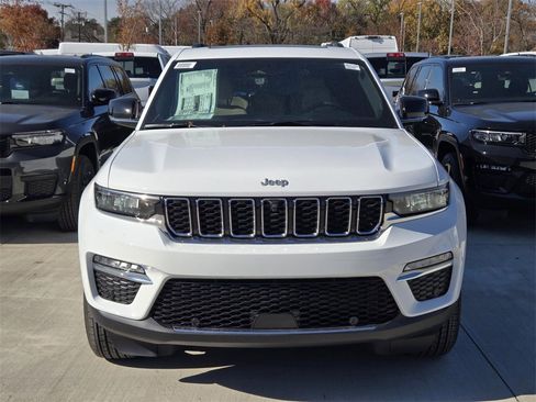 New 2025 Jeep Grand Cherokee Limited w/ Luxury Tech Group II image 7