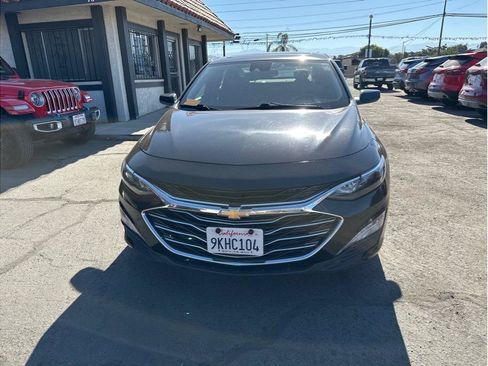 Used 2024 Chevrolet Malibu LT FWD image 2