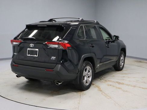 Used 2025 Toyota RAV4 XLE w/ Convenience Package image 10