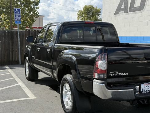 Used 2013 Toyota Tacoma PreRunner image 24