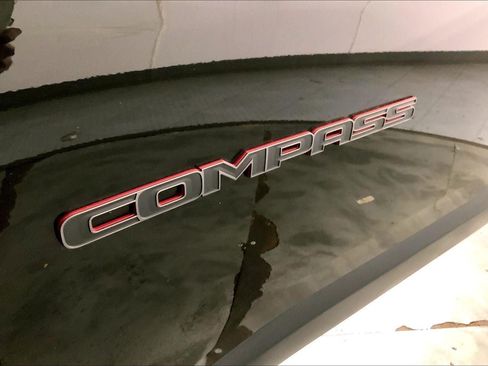 Used 2022 Jeep Compass Trailhawk AWD/4WD image 8