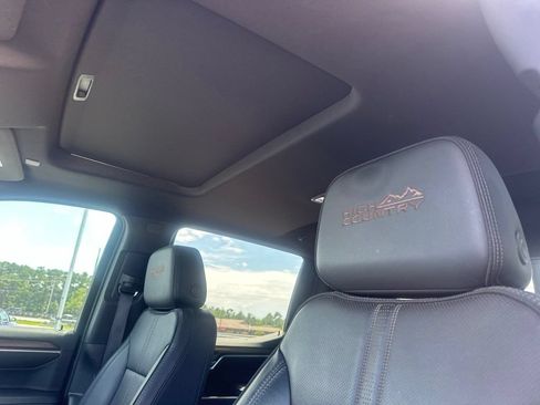Used 2022 Chevrolet Silverado 1500 High Country w/ High Country Premium Package AWD/4WD image 14